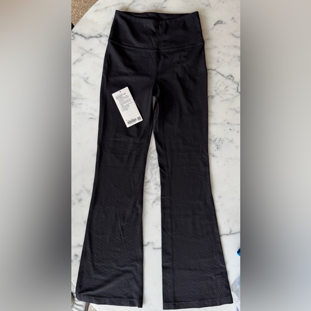 LuluLemon Grove SHR Flare Pant Nulu, Black